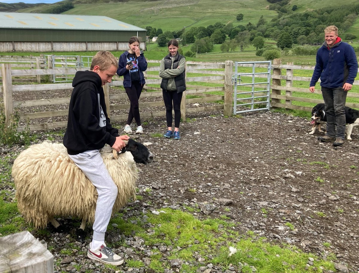 PAFuturePathway's tweet photo. Some of our pupils had a great day up at Glen Quaich on the latest visit to various estates to understand the variety of work that goes on in those workplaces. @DYWTayCities @BerthaParkHigh #estatesthateducate https://t.co/fD9YwBCXQi