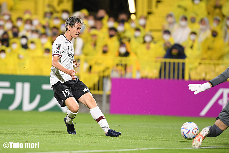 SoccerKingJP's tweet photo. 🖼写真ギャラリー🖼
🇯🇵明治安田生命J1リーグ第17節
⚽️柏レイソル 3－1 ヴィッセル神戸
🗓2022年6月18日
🏟三協フロンテア柏スタジアム
📸森優斗 @0320_yuto 
掲載枚数 / 46点
https://t.co/TVnzF8e5Oo https://t.co/jSZ7ogYvRB