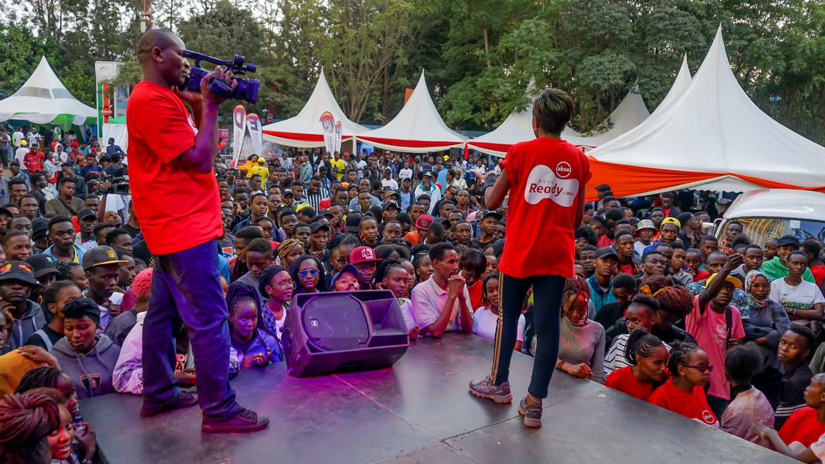 AbsaKenya's tweet photo. Thank you Mount Kenya University for the warm reception as we interacted with each one of you 😃. We had loads of fun as we took you through the #AbsaReadyToWork program. Register for #AbsaReadtoWork using the link below 👇
https://t.co/Eb6fyVJ9Wr

#DopexAbsaRTW #PamojaTunawiri https://t.co/yflMQuXJFC