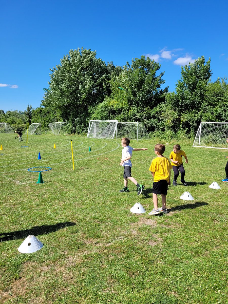 We have had a go at ultimate frisbee this morning <a href="/PE_EPS1/">PE at Elaine Primary School</a> <a href="/PrimaryElaine/">Elaine Primary</a>