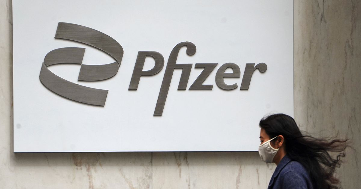 Reuters's tweet photo. Pfizer to buy 8.1 percent stake in French vaccines company Valneva https://t.co/NWUHQrDhxV https://t.co/BfKGqDIlwt