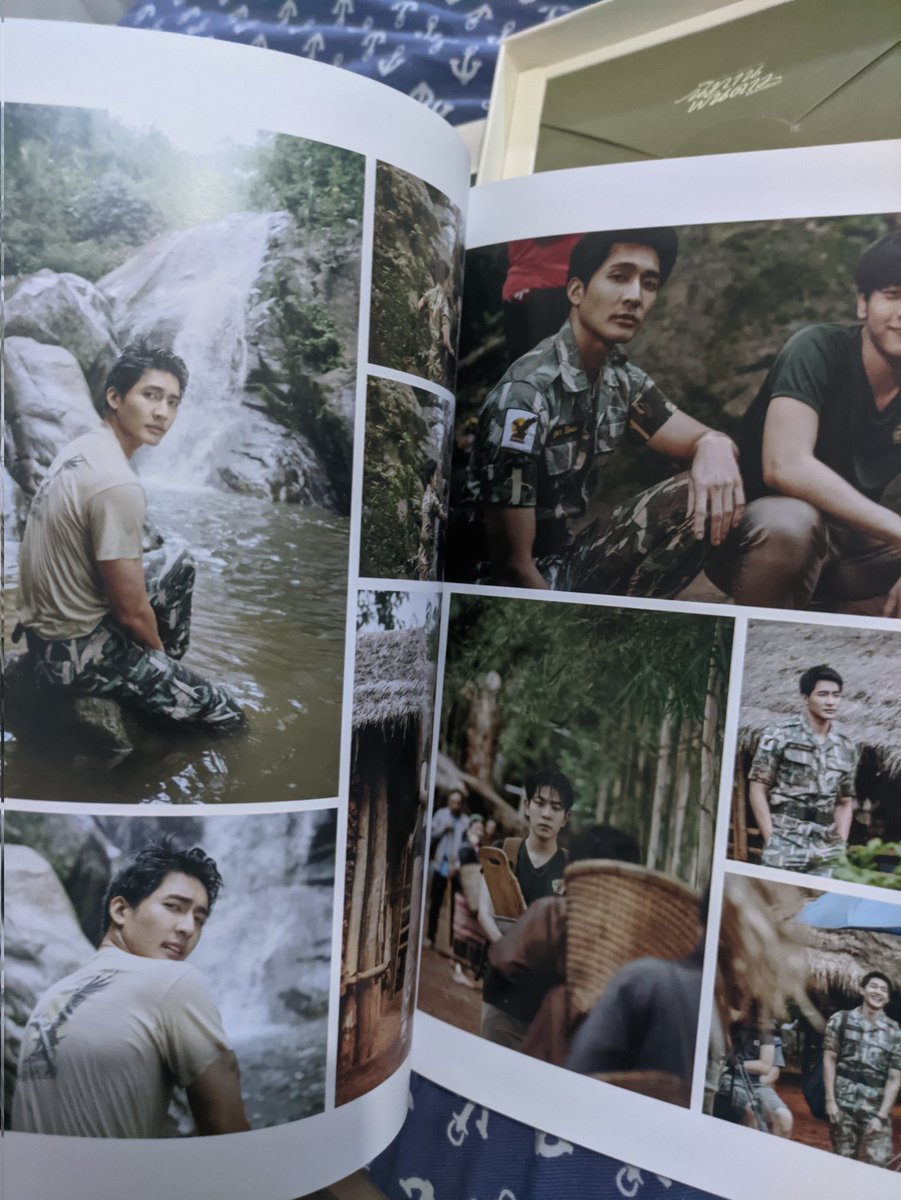 Earthslover's tweet image. My 1000 Stars boxset has finally arrived!!! Thank you @Samoon_PhGo 😭😭♥️♥️♥️

It's so beautiful! ♥️