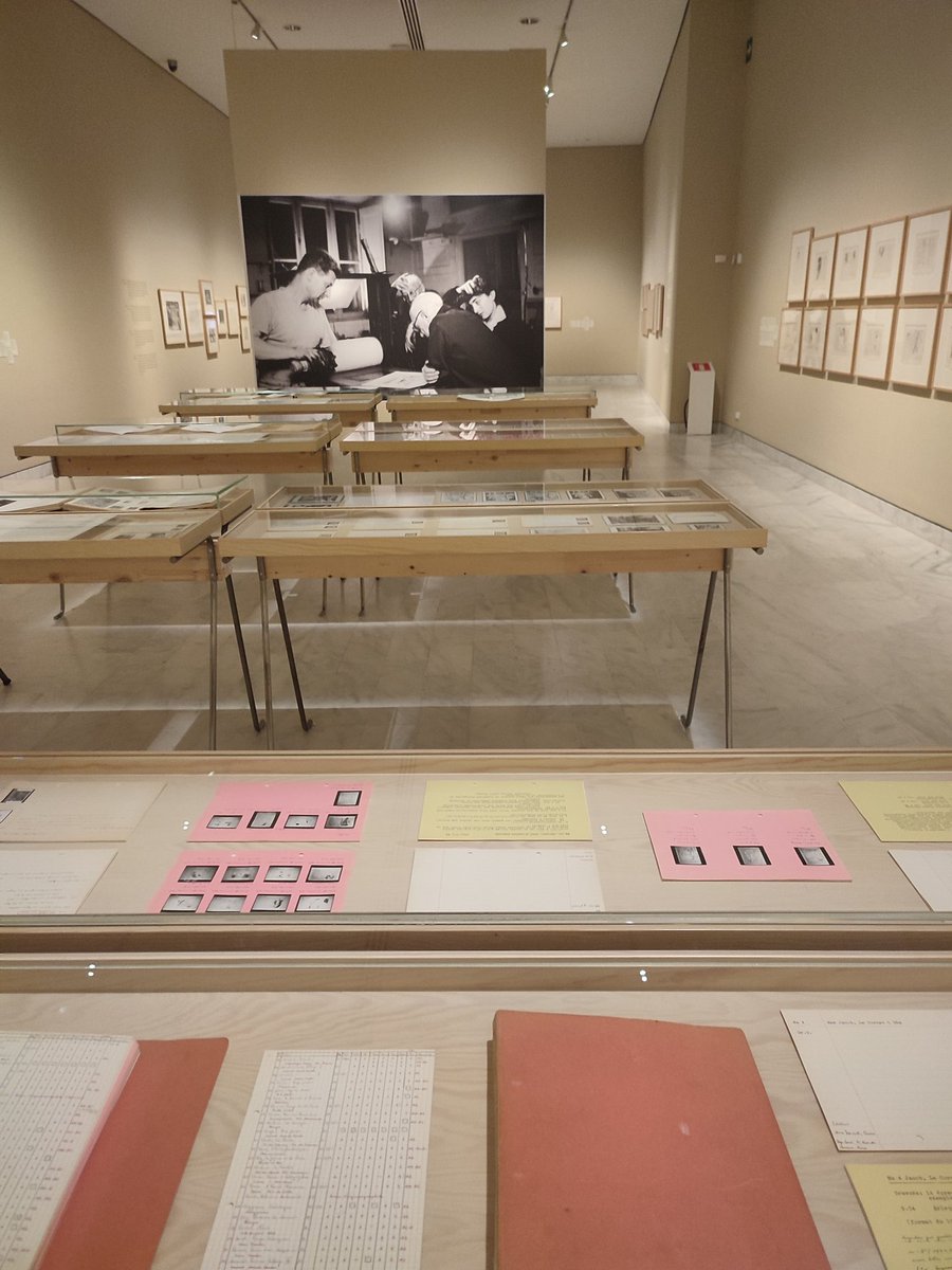 Fitxes manuscrites i mecanoscrites, més de 12.000 reproduccions fotogràfiques de l'obra gràfica de Picasso, correspondencia, articles i textos personals són només alguns dels components de l'arxiu Brigitte Baer.👇🏻 #PicassoBaer