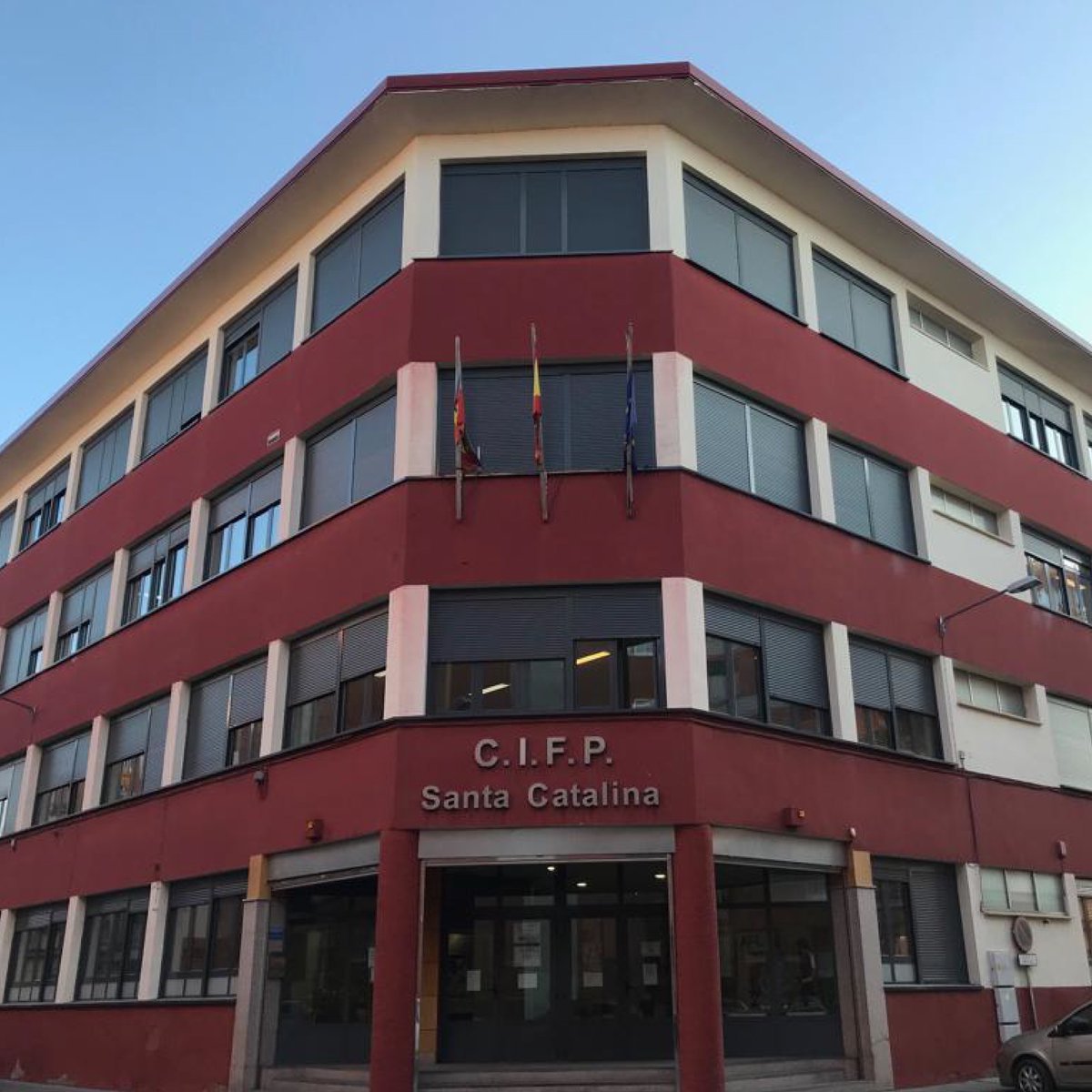 form4te's tweet photo. 🥰 El @fpsantacatalina es uno de los centros participantes en Form4te y se encuentra en Aranda de Duero (Burgos).
#FORM4TE #educacion #formacionprofesional #fp #innovacion #retos #castillayleon #valencia #salamanca #cifpsantacatalina https://t.co/vduxEHeeSj