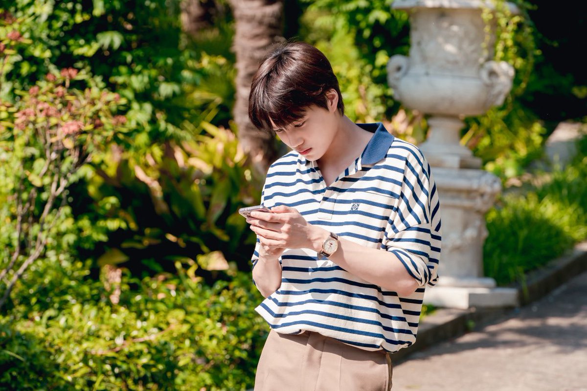 SuperM_Panama's tweet photo. #KAI ha sido nominado a 'Mejor novato masculino' por el programa "Nuevo mundo" en los premios Blue Dragon Series Awards 2022. 

 La votación comenzará el 19 de junio a las 6 p. m. KST.

 #카이 #EXO #엑소 https://t.co/spsNuvaw1X