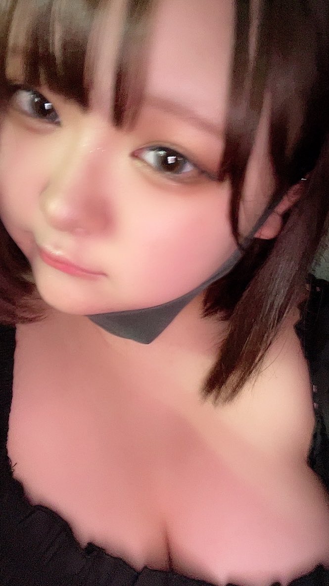 ログインしました‼️
体調悪悪㌠です💦
長生き不可能な体力してます。。
お医者さんのようなご主人様様求む😩
22時まで頑張ります👍 https://t.co/nJTIgmtJ4A