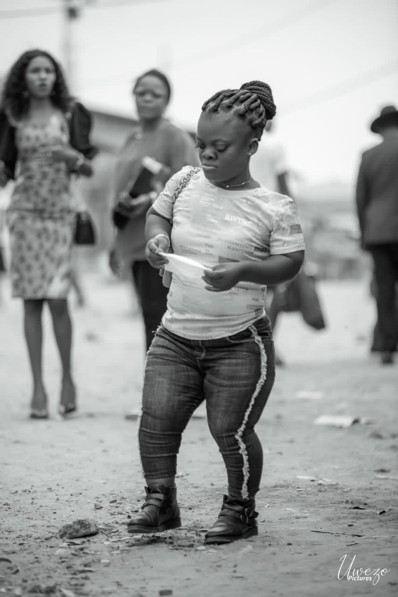 ##Foire de la Bouffe :@Ngwanzaruth1et la structure JEFIA apportent du sourire aux démunis. Quelques photos de mon passage, la <a href="/spptasbl/">SYNERGIE DES PERSONNES DE PETITE TAILLE-SPPT Absl</a> est très ravie d'avoir pris part à la deuxième édition. C'était génial. Merci Ruth encore pour l'invitation.
<a href="/PatrickMuyaya/">Patrick Muyaya</a>
<a href="/BunkuluYves/">Bunkulu Yves</a>