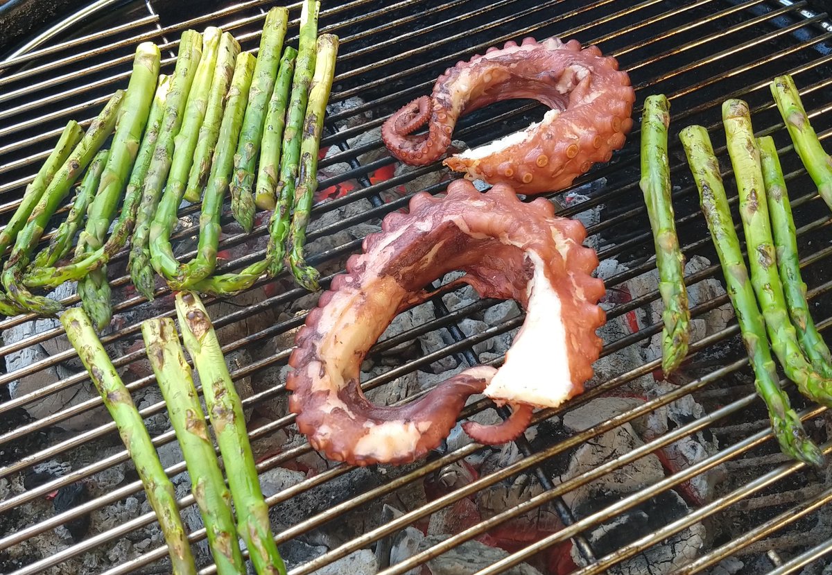 Lust auf ein #BBQ mit dem ganzen Team? Dann starten wir doch einfach mal mit dem EVENT SPECIAL 'OUTDOOR 2022' des #Leonardo #Hotel #Offenbach #Main in die Woche
tagungshotels.com/index.php?seit… #MICE #RheinMain #Hessen #Frankfurt