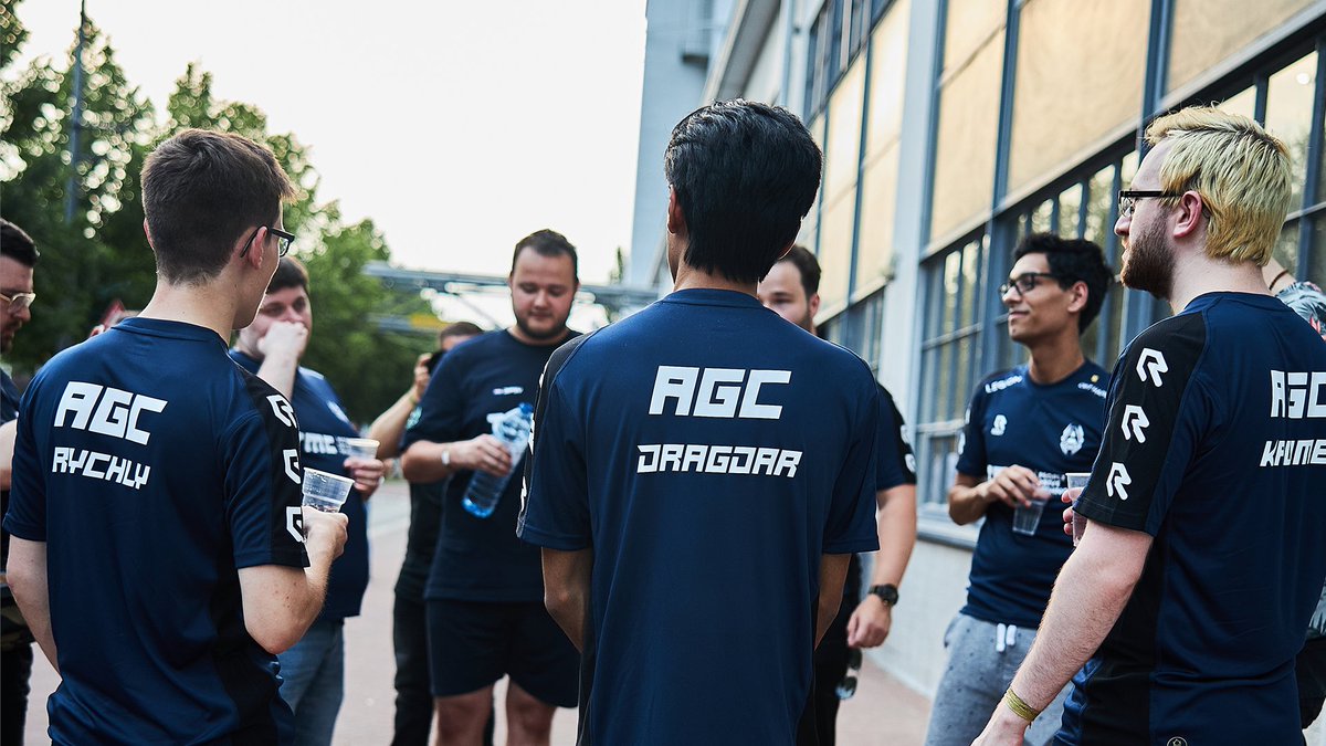 TheAgencyNL's tweet photo. We had a blast at #DutchTechFest last Saturday. Awesome location, great people and hosts and a great atmosphere. What we did there? The Law spilled all our secrets and we won 2-1 vs @KRCGenkEsports.
Shout-out to everyone involved - you're all awesome. See you at the next one! https://t.co/cRqVO2HoQg