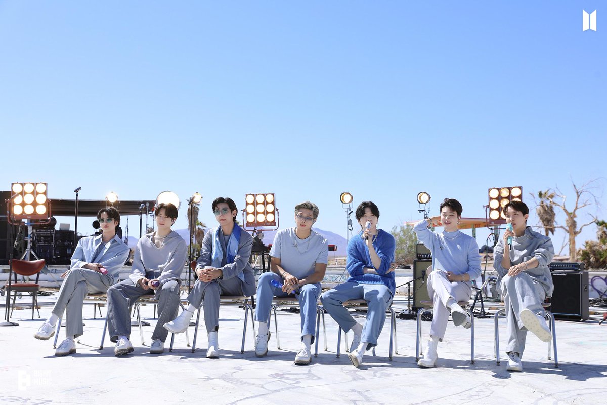 jnope2118's tweet photo. BTS 'PROOF' Live Photo Sketch (1)
#YetToCome #ProofLive #PROOF_BTS https://t.co/fOTMucDr2q