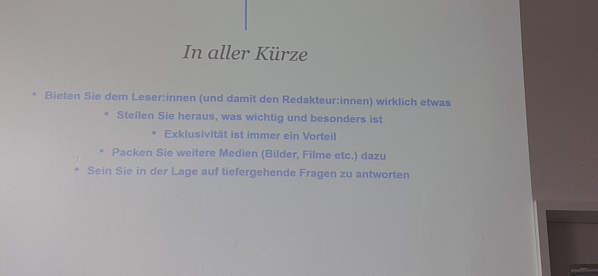 Benedikt Hoffmann, Chefredakteur vom #MMMaschinenmarkt erläutert den Mitgliedern der Arbeitsgruppe #Mittelstandskommunikation des <a href="/DPRGde/">DPRG</a> ,welche Dinge Unternehmen beachten sollten, um Fachredakteure zu interessieren.