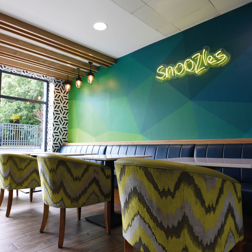 ThisIsGalway's tweet photo. If you're planning a trip to #Galway, look no further than @Snoozleshostel 🙌 👇

Its central location next to the coach station and a 2 min walk from Eyre Square, means you can rock up and get exploring Galway straight away! Check the availability now: https://t.co/GiBGzEGh8s https://t.co/bpG2X2vX0D