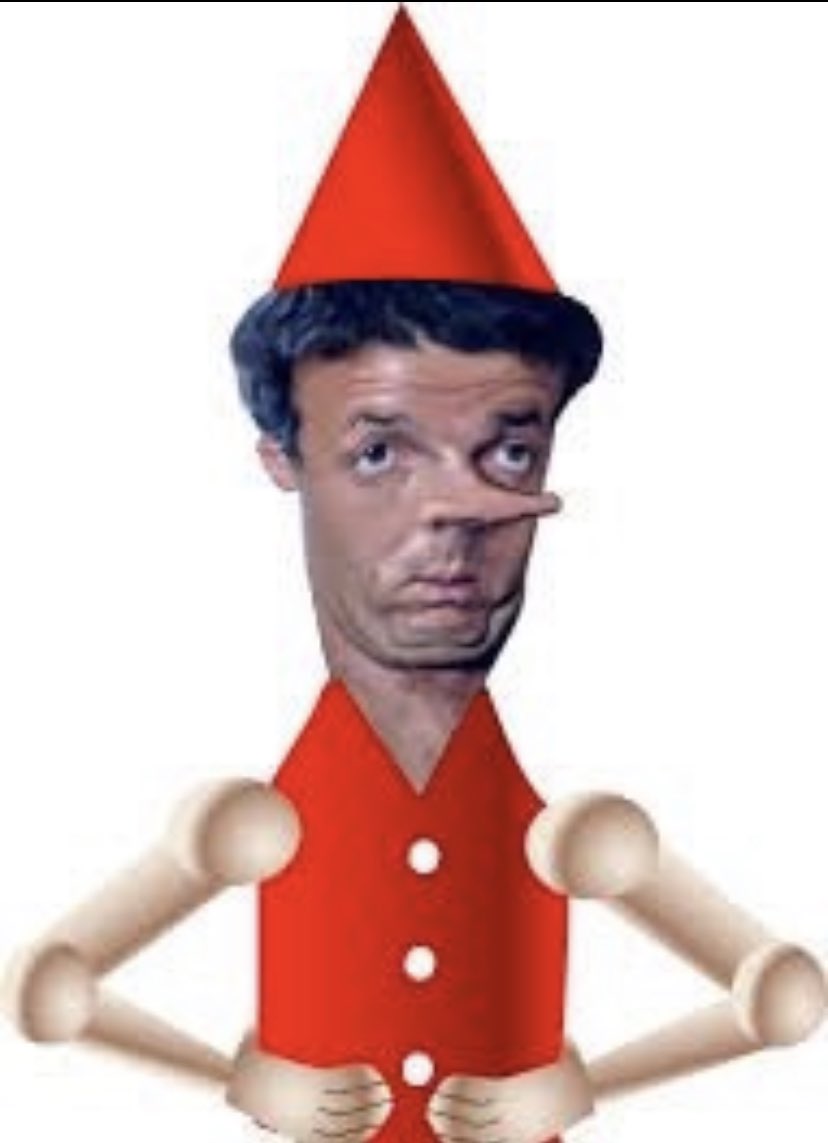 Tonyfab173's tweet photo. @lisanoja Pensa alla merda che c’è in casa tua! Da noi se qualcosa non va, si elimina,non siamo nerde come coi sanguisughe mangiapane a tradimento! Chi sei tu?!? Cosa ai fatto in vita tua per il popolo italiano? UN CAZZO! E ti paghiamo pure profumatamente per leggere questi post di merda!! https://t.co/WxC4JiVVFb