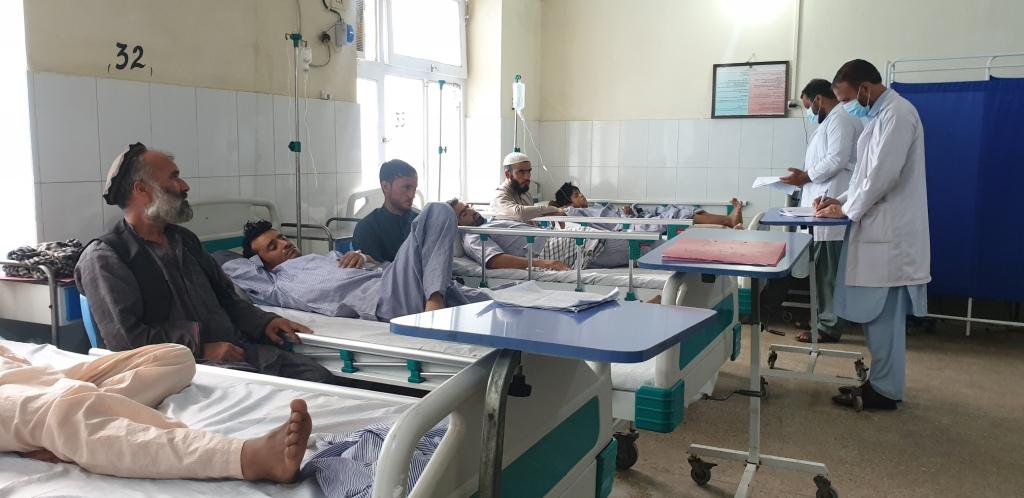 Hntpo_AFG's tweet photo. Few snapshots from the Internal & Surgery ward of the Asadabad Provincial Hospital run by #HealthNetTPO. We provide patient-centred dignified services through qualified staff and well-equipped hospital and health facilities in Kunar province. https://t.co/bM8U1LY843