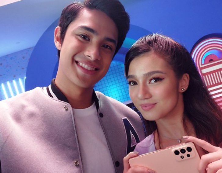 diordonbelle's tweet photo. #DonBelle is #TeamGalaxy! THE BESTIES WILL HAVE A COLLAB!

 #GalaxyxDonBelle https://t.co/qLQnTSwamv