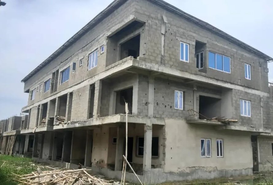 springpraizcon's tweet photo. Wishing you an amazing week ahead...👷‍♂️👷‍♂️👷‍♂️
#springpraizconstruction 
#springpraizconstruct 
#Windows
#newweek
#building
#buildingconstruction 
#buildinginlagos 
#constructioninlagos https://t.co/Fu3ca7odSB
