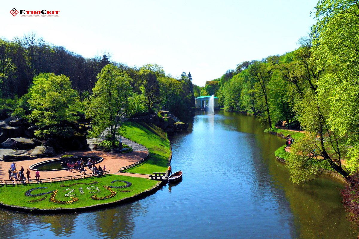 Stand with Ukraine tweet media