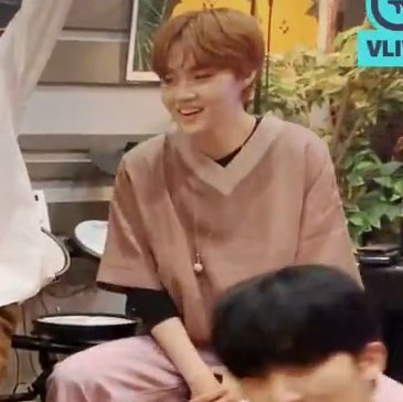 guccidobi's tweet photo. kim doyoung joining today's vlive !! https://t.co/RERUKVqaw1