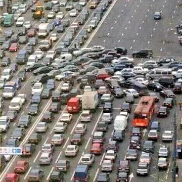 Yowmashiho's tweet image. Doyoung's new                  The whole
Hair color:                             fandom: