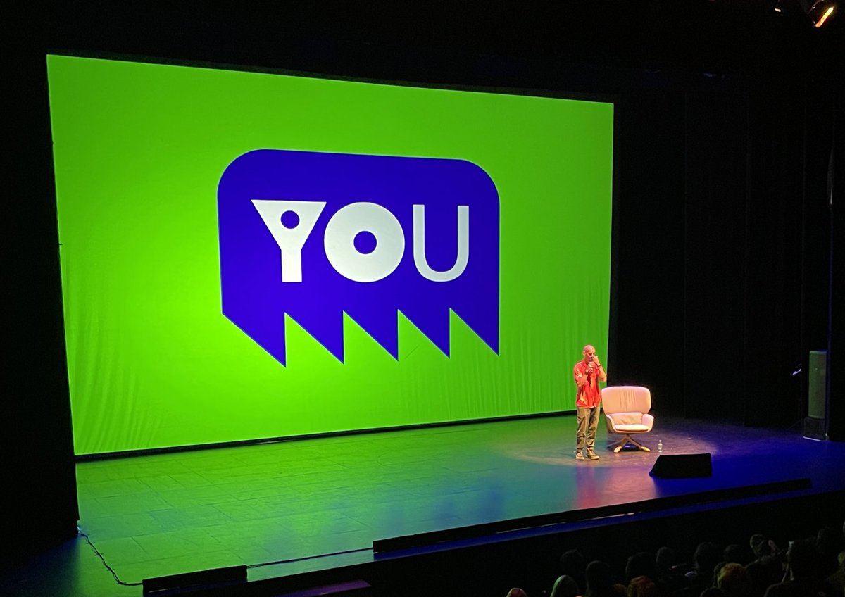 xavicalvo's tweet image. Esta experiencia de ninguna de las maneras habría sido posible sin tantas manos predispuestas del equipo de World Design Capital Valencia 2022, mención especial a Corinna, a Iván y a Pepe en la producción, a Cecilia y al alma máter del Experience, a Wences Sanz @stereochromo.