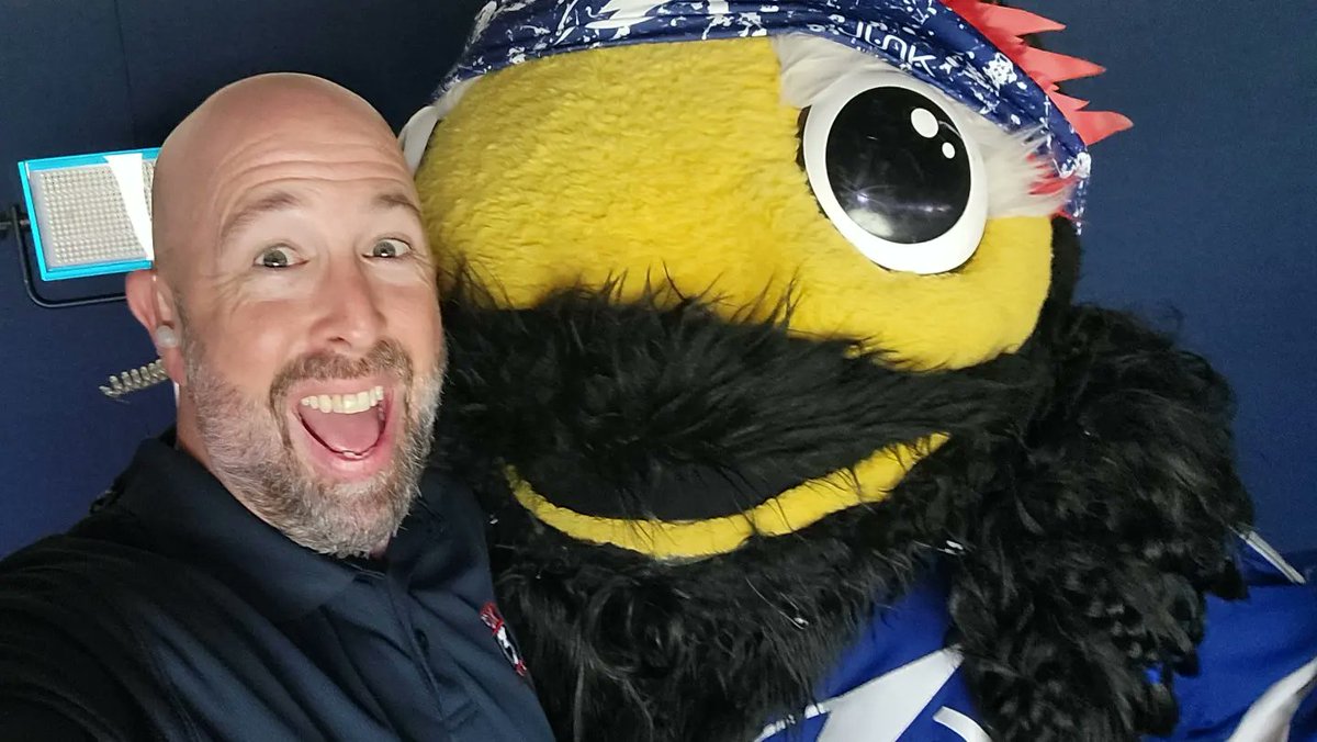 photog_JayMac's tweet photo. Good morning from Amalie Arena! #Thunderbug #GoBolts https://t.co/RKzzFenvo1