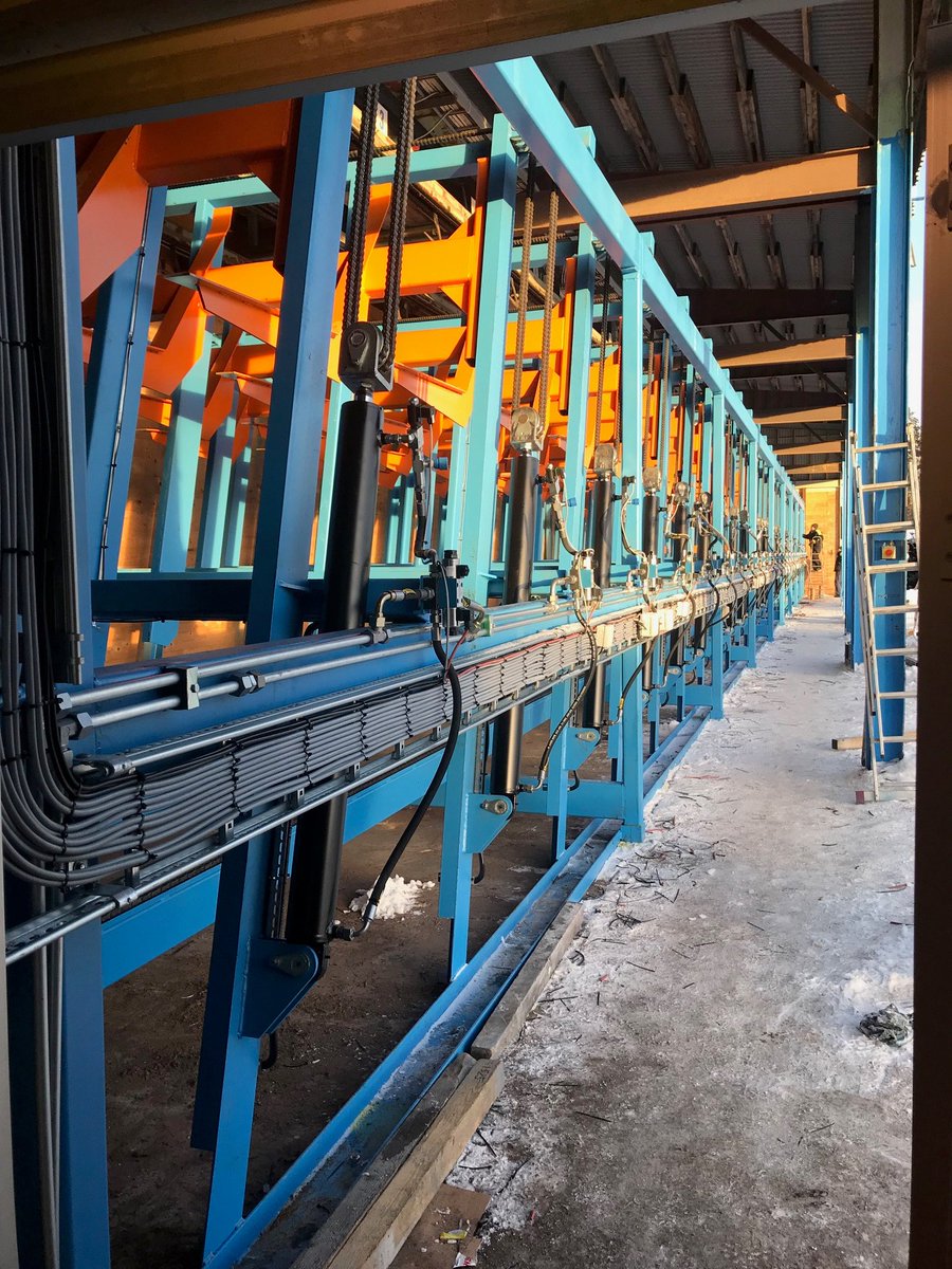 Swedaboab's tweet photo. Board sorting line assembly.💯
#throwback #swedaboab #boardsorting #boardsortingline #sortingline #sortinglineassembly #assembly #woodworkingmachinery #sortingmachinery #woodworkingtools https://t.co/uBrowRDQHP