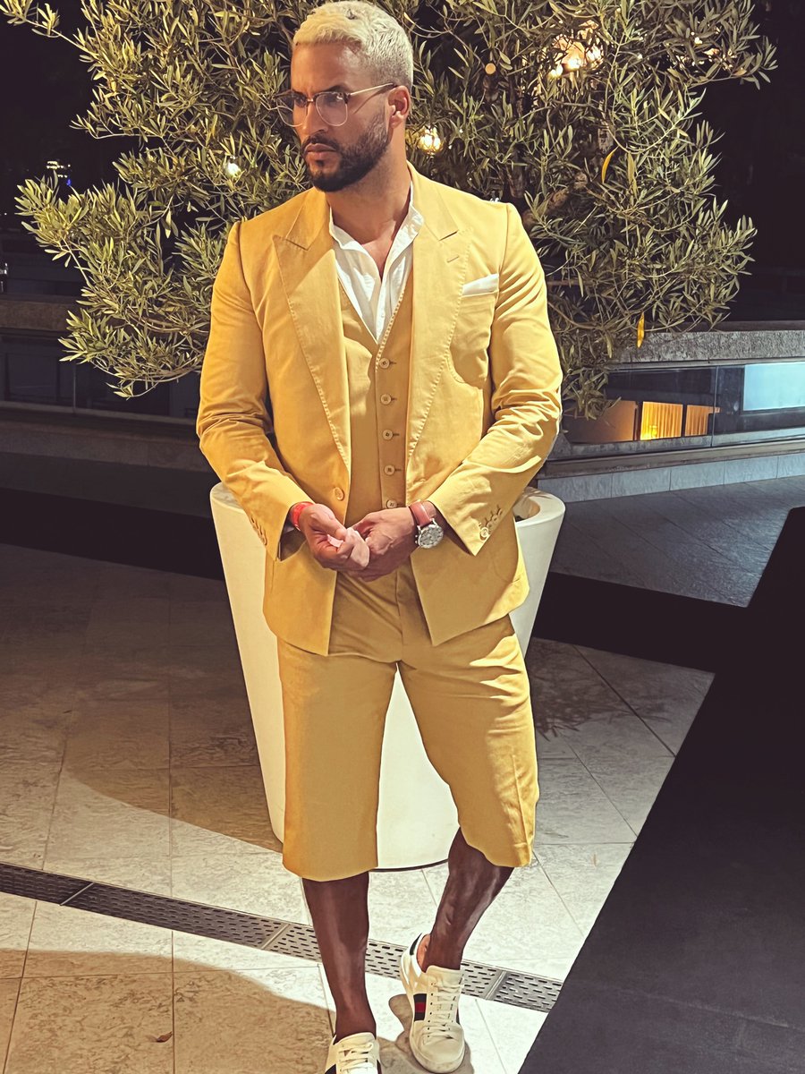 MrRickyWhittle's tweet photo. Such a pleasure wearing this outfit from #Personalmadeforyou #montecarlo partner of @festivaltvmc .Made from recycled plastics,this local designer is helping reduce the carbon footprint of the fashion world,the planets 2nd largest pollution source.
insta- @Personalmadeforyou https://t.co/KepVvQGjnv