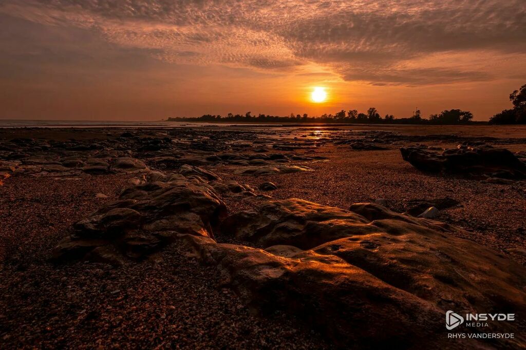 You might be thinking, "Ah, there is Rhys's traditional Darwin sunset photo." But you would be mistaken; this is sunrise!

Another awesome week escaping winter in the NT in the books. Let's do this all again next year. 

#ntaustralia #darwin #seeaustrali… instagr.am/p/CfBjzoUPmY7/