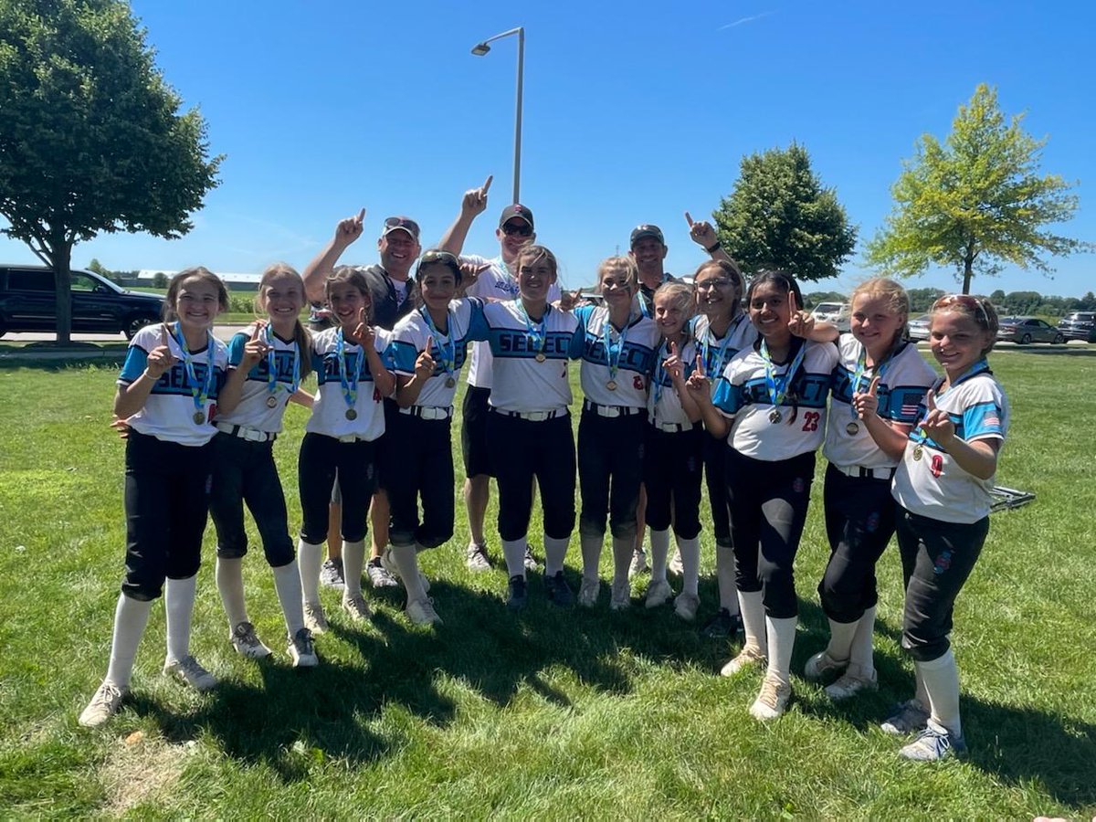 dan_exstrom's tweet photo. Select 11U takes the championship this weekend at the Yorkville Fury 12U RR. Congratulations girls, so proud of you! https://t.co/qFB2Jwjg99