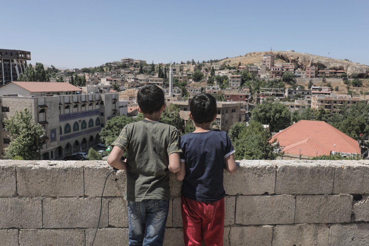 DSP_MiddleEast's tweet photo. On #WorldRefugeeDay, durable solutions remain out of reach for the vast majority of #Syrianrefugees across the region. In the 12th year of the displacement, a common vision across humanitarian, development peace partners is required to enable pathways to #durablesolutions. https://t.co/kSTBdqH7V8