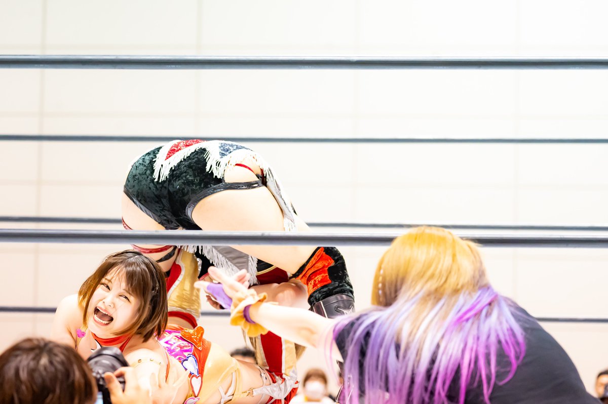 wasaophoto's tweet photo. スターダム　山形
コズミック・エンジェルス

#スターダム 
#プロレス観戦
#STARDOM
#月山和香 #コズエン 
#中野たむ
#白川未奈
#ウナギ・サヤカ https://t.co/78SjaIKgU3