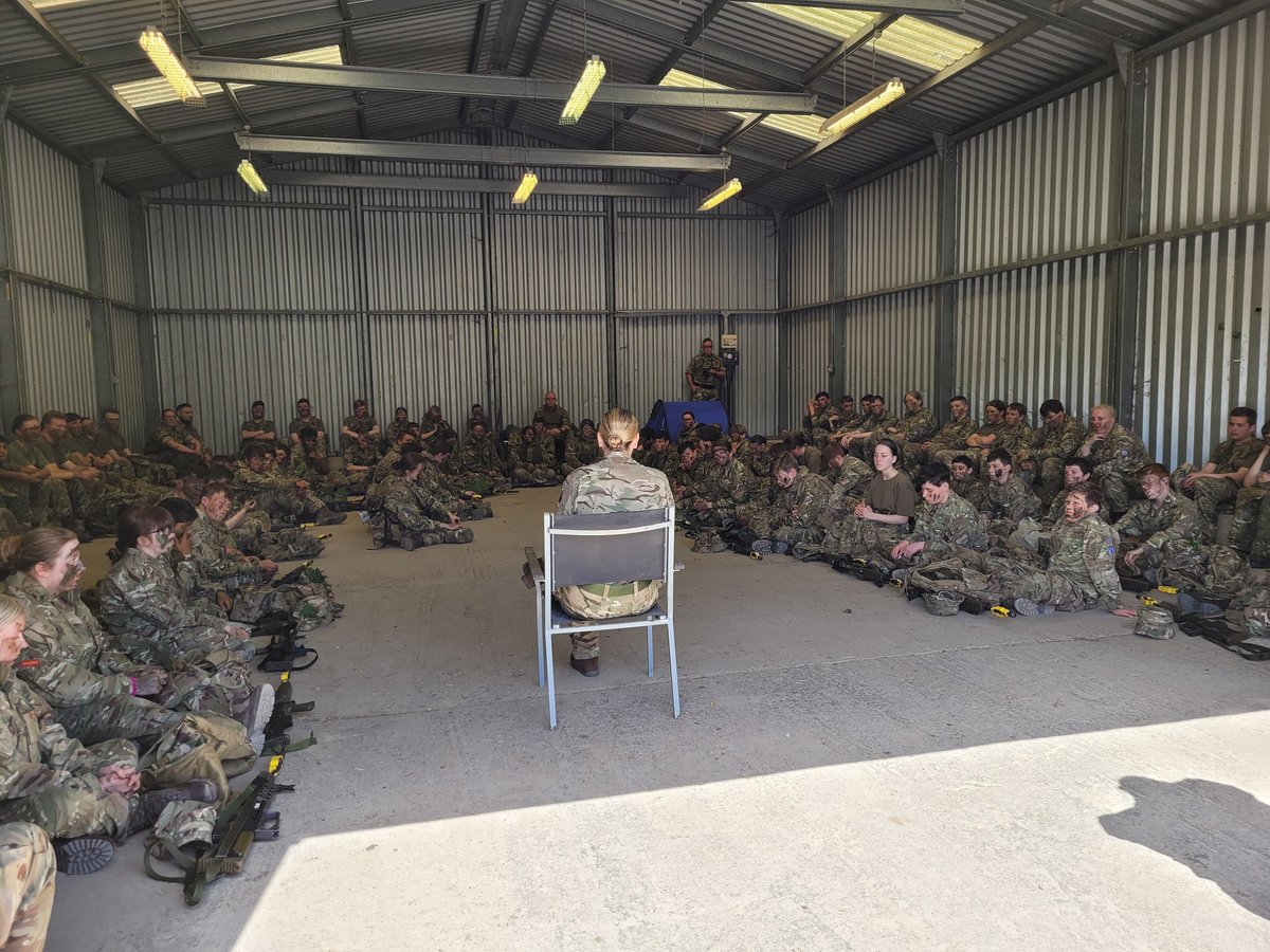 CacfMaj's tweet photo. Another fantastic camp with B Coy for our FTX weekend. Had the honour of escorting some very special guests around to speak to the cdts and CFAV's and see what their upto. Great time was had by all.
@ClevelandCadets  @Dep_Comdt_CACF @RSMI_CACF @OCACompanyCACF @nerfca @joropner1 https://t.co/LiBZE7LWBi