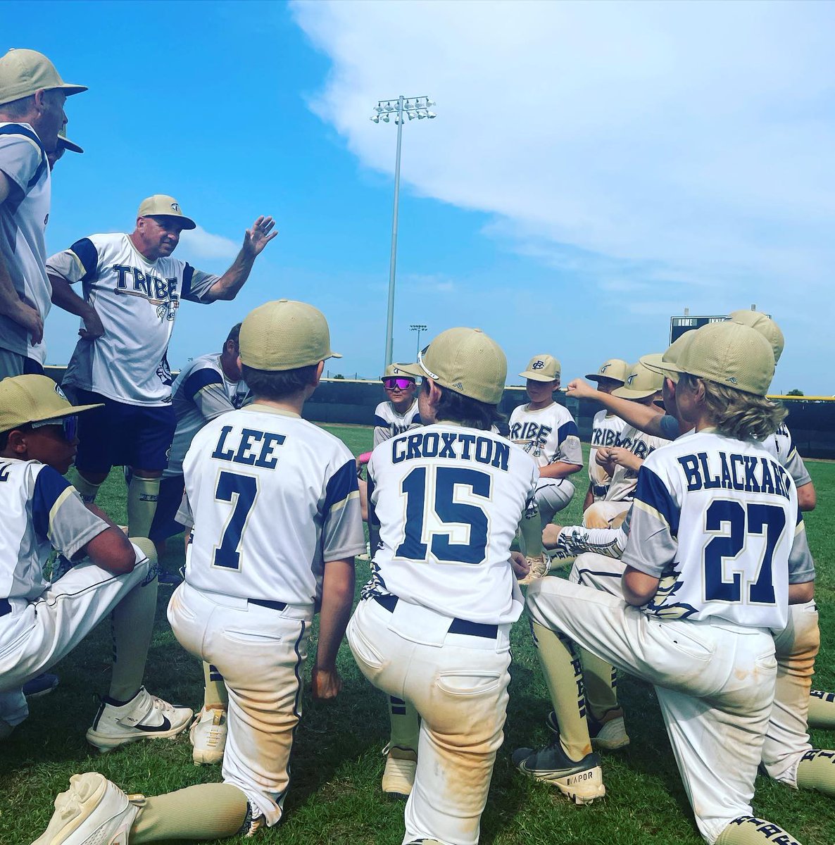 Whitney_D_Ann's tweet photo. #MondayMotivation from #Baselball: We don't get to choose our pitch but we can certainly put in the work to prepare to hit the right one out of the park. Remembering, every at-bat isn't going to be a grand slam, but even the sacrificial bunt is an important part of the game. https://t.co/h9Iqw9slNK