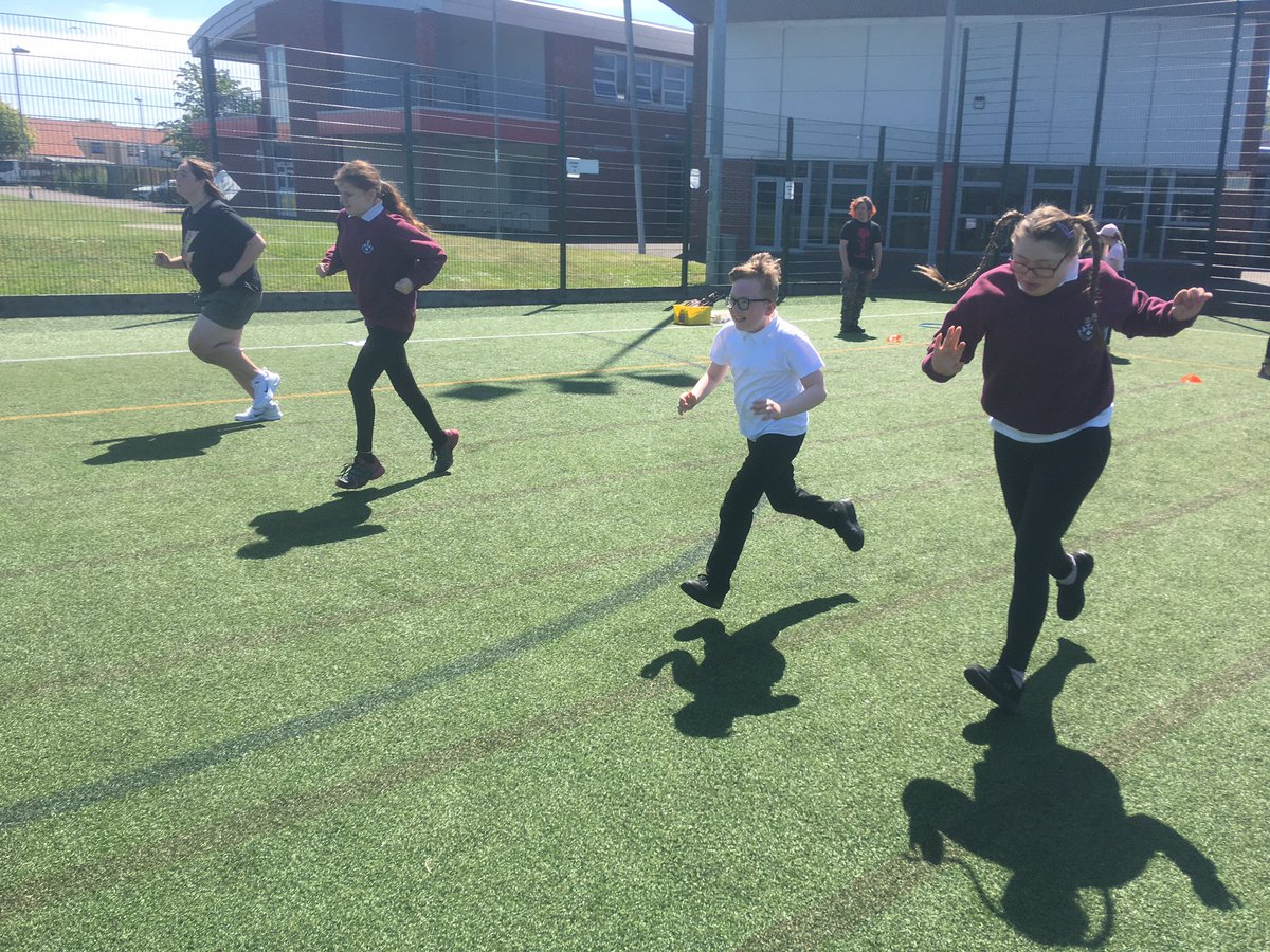 AlloaEASN's tweet photo. Fantastic effort by all at the EASN/ ASN sports day. Results and medals to follow! Thanks to @AlloaAcadPE @AlloaAcademySH @AlloaAcademy https://t.co/RdlFNpH0FY
