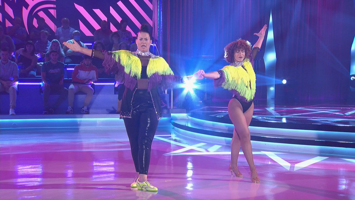 ¡Muchas gracias por acompañarnos un semana más en #Bamboleo! 👏👏

📺<a href="/sup3rpinheiro/">Xosé Manuel Piñeiro</a> recibía este pasado sábado a <a href="/azucarmoreno/">Azúcar Moreno</a>, al grupo gallego Sr. Jingles y a la <a href="/ComboDominicano/">EL COMBO DOMINICANO</a>  

Vuelve a disfrutar de la música, la diversión y la fiesta: 
👉 bit.ly/Bamboleo386