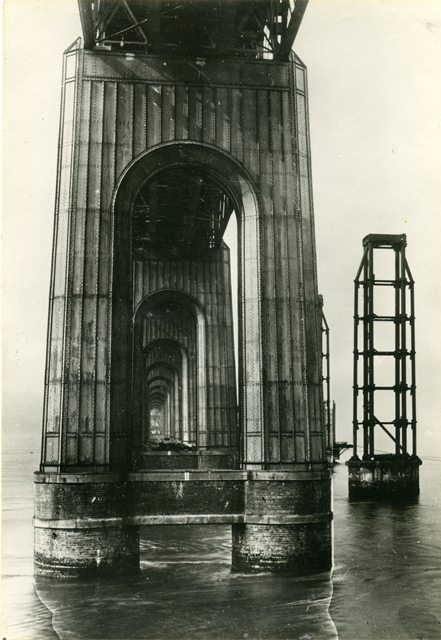 ICELibrary's tweet photo. The second Tay Bridge opened to passenger trains #onthisday 1887. Designed by William Henry Barlow and built by William Arrol and Co. It replaced the earlier ill-fated bridge, the remains of which are seen next to it in the image. https://t.co/cKGbZbicJJ