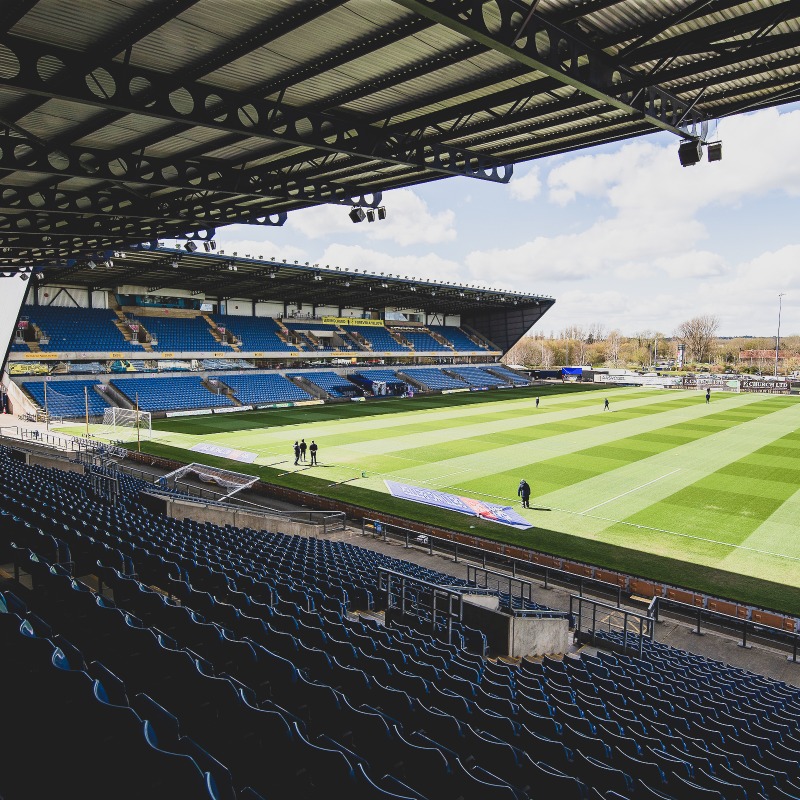 OUFCOfficial's tweet photo. There's an exciting opportunity to work with the U's as the club seek a part-time Performance Psychologist. 

Full details here 👇

🟡🔵 #OUFC | #COYY