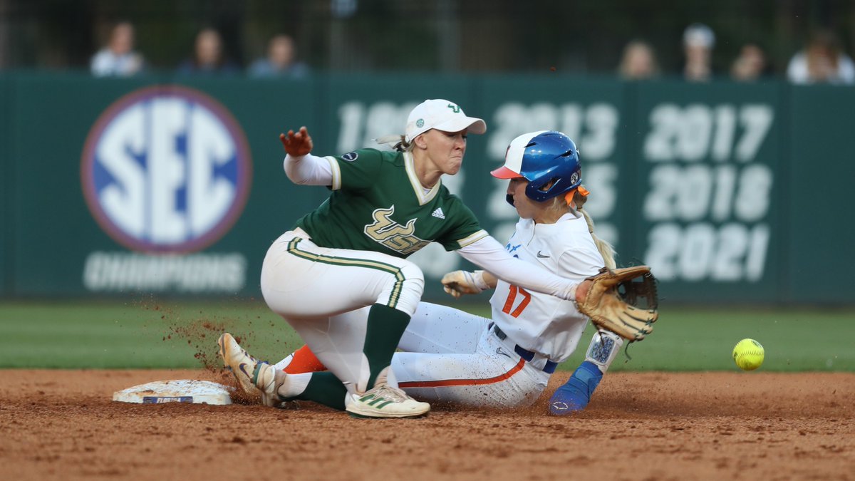 GatorsSB's tweet photo. DYK: @Wallace2Skylar is the only known player in @NCAASoftball DI history since 2002 to have 70+ Hits, 70+ Runs, 50+ RBI and 50+ Stolen Bases in a single season‼️

Oh yea, she also played three different positions (SS, 2B &amp; 1B) this year too. #GoGators https://t.co/GHdgSD3yaB