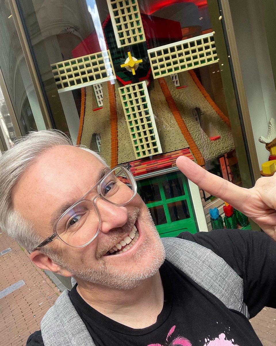 matthew__ashton's tweet photo. Guess where I am people? If you can figure it out and you are nearby, I’ve just popped into the #LEGO Brand Store and signed a handful of #EveryoneIsAwesome sets! If you want one you better be quick ;) Happy Pride month people! @LEGO_Group #afol #gayfol https://t.co/yWKxjSQAHE