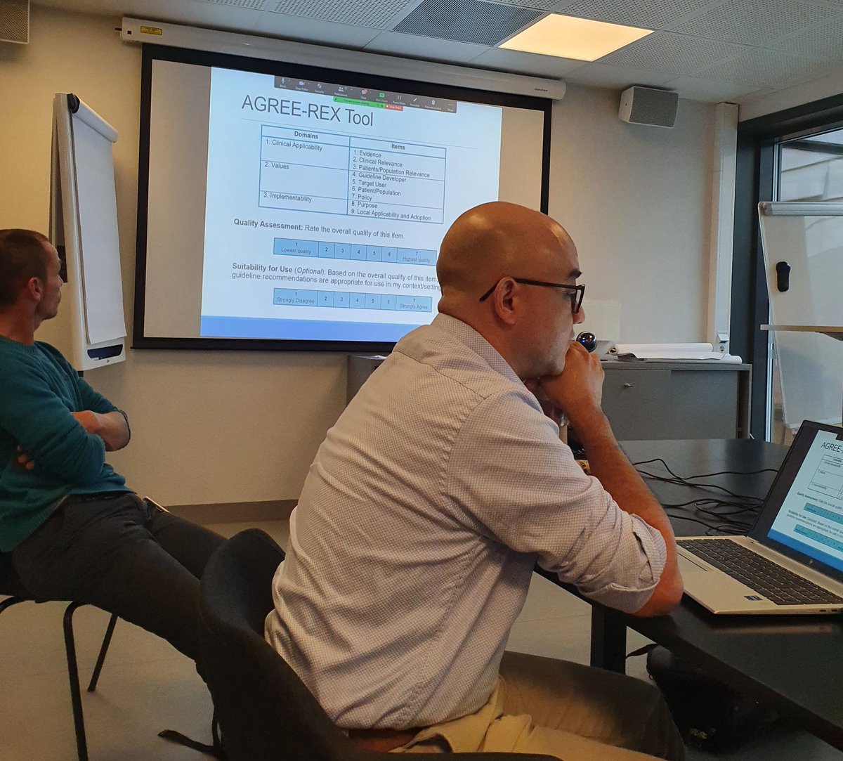 leticiakawano's tweet photo. Prof. @IvanD_Florez on assessing the implementability of a guidance using AGREE-REX tool:
- Is it applicable?
- Define values (target user & population)
- Check implementability
At #MAGICsummit https://t.co/jGT5jwvtaq