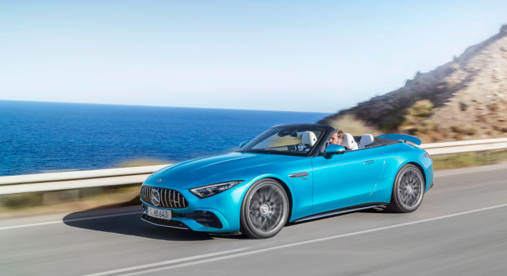 MenChannelDE's tweet photo. Nur vier statt acht Zylinder, dennoch weit über 100k teuer: #MercedesAMG zeigt neuen Basis #Roadster #MercedesAMGSL43. Infos und Preise (Bild: Mercedes) >>> https://t.co/hHAk8XJzCY https://t.co/g3XoxK8Fic