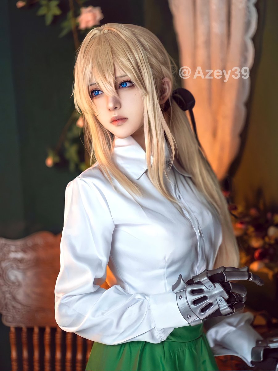 azeycoser's tweet photo. 花はあなたと同じようにきれいです! #violetevergarden #ヴァイオレット・エヴァーガーデン #cosplay #コスプレ #ちぃ武道館 https://t.co/2AU3fbwdIQ