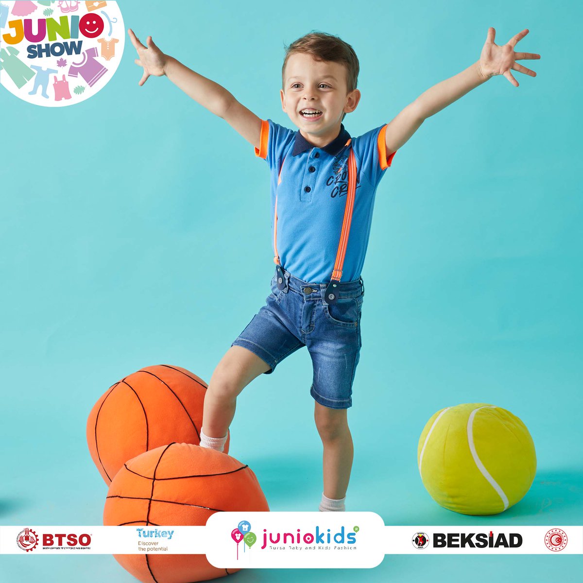JunioKids's tweet photo. Hey! We are here with the most comfortable clothes!

https://t.co/0BergHkBBZ
.
.
.
#juniokids #junioshow #baby #kids #kidsfashion #babywearing #organicclothes #organicclothesforkids #savethedate #instafashion #fashionforkids #sustainable #recycledfashion #sustainablefashion https://t.co/4TKE21mC4T