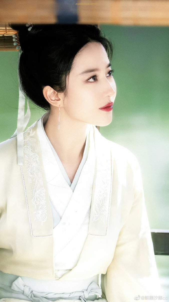 jiaicc's tweet photo. #梦华录 #刘亦菲 #liuyifei 宛若月宫仙子 @yifei_cc https://t.co/GEFgNNZ4Ww