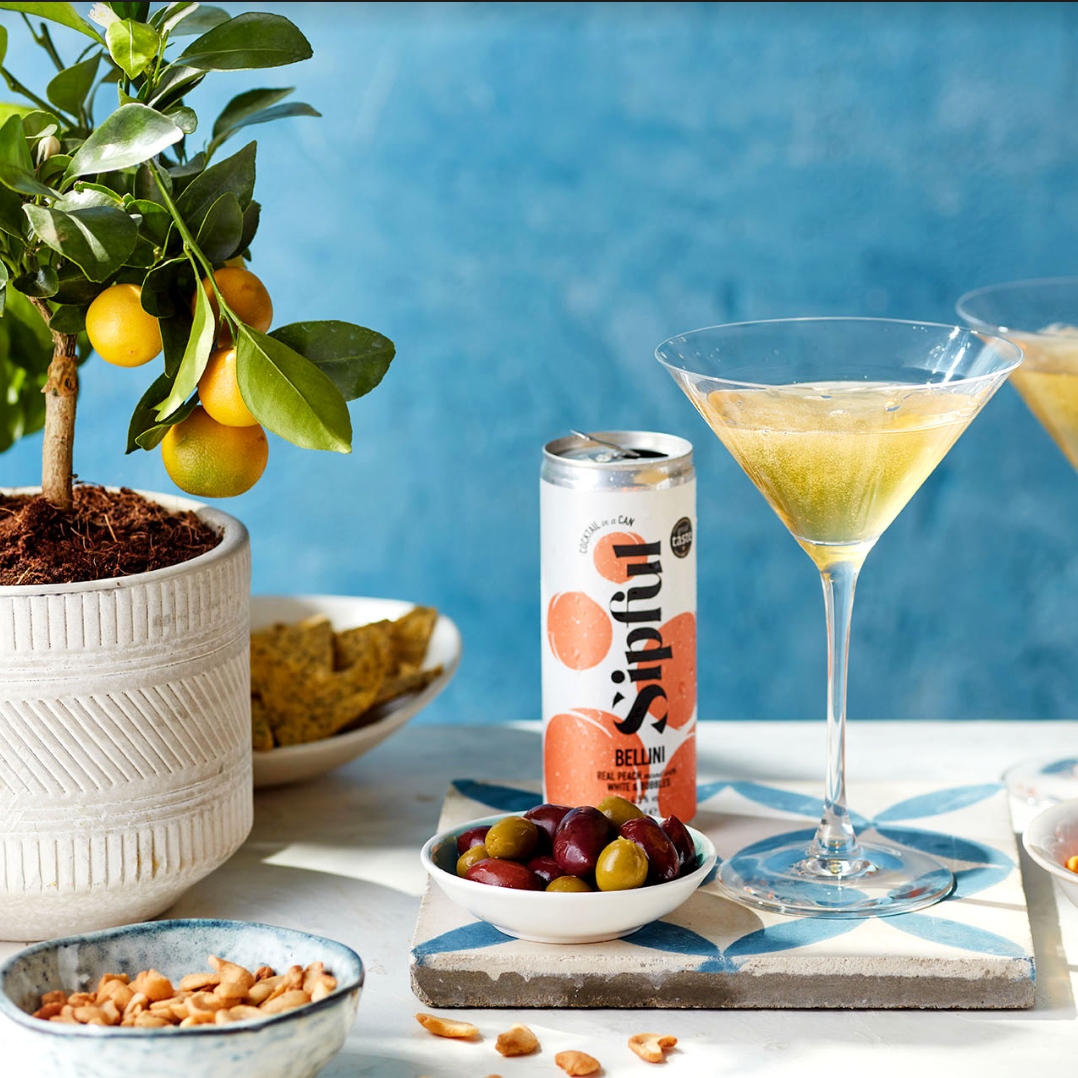 Picnics mean Sipful! 🕺 Pack our canned cocktails in your bag and embrace those opportunities to sit outside ☀️ Drinks and snacks in hand, shoes off, blankets laid out and not a care in the world... ☀️ More of those please! 

#nationalpicnicweek #picnic #sipnic #picnics #pi...