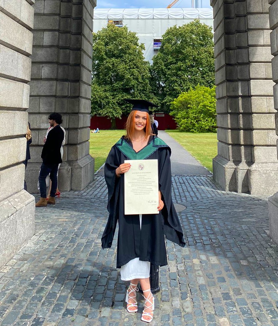 bronagh_harkin's tweet photo. Four years of study and 1000 clinical hours later and we have graduated from @tcddublin 👩‍🎓
Now for the job hunt 🔍
@PtTcd https://t.co/Le9LNe9RDU