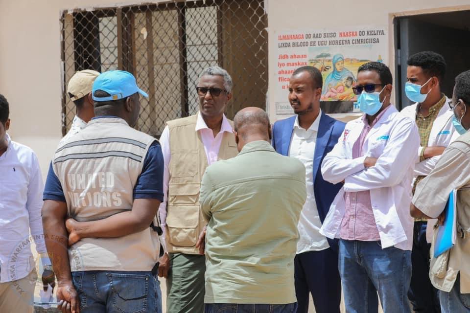 Dollow_Hospital's tweet photo. The President's Envoy on Drought, @AAbdishakur earlier today visited the Dollow Referral Health Center where he saw more than 150 children who are severely malnourished due to the ravaging drought. It is time to act to save lives and avert famine in @adam_abdelmoula @trocaire https://t.co/OWdCcnMGBc