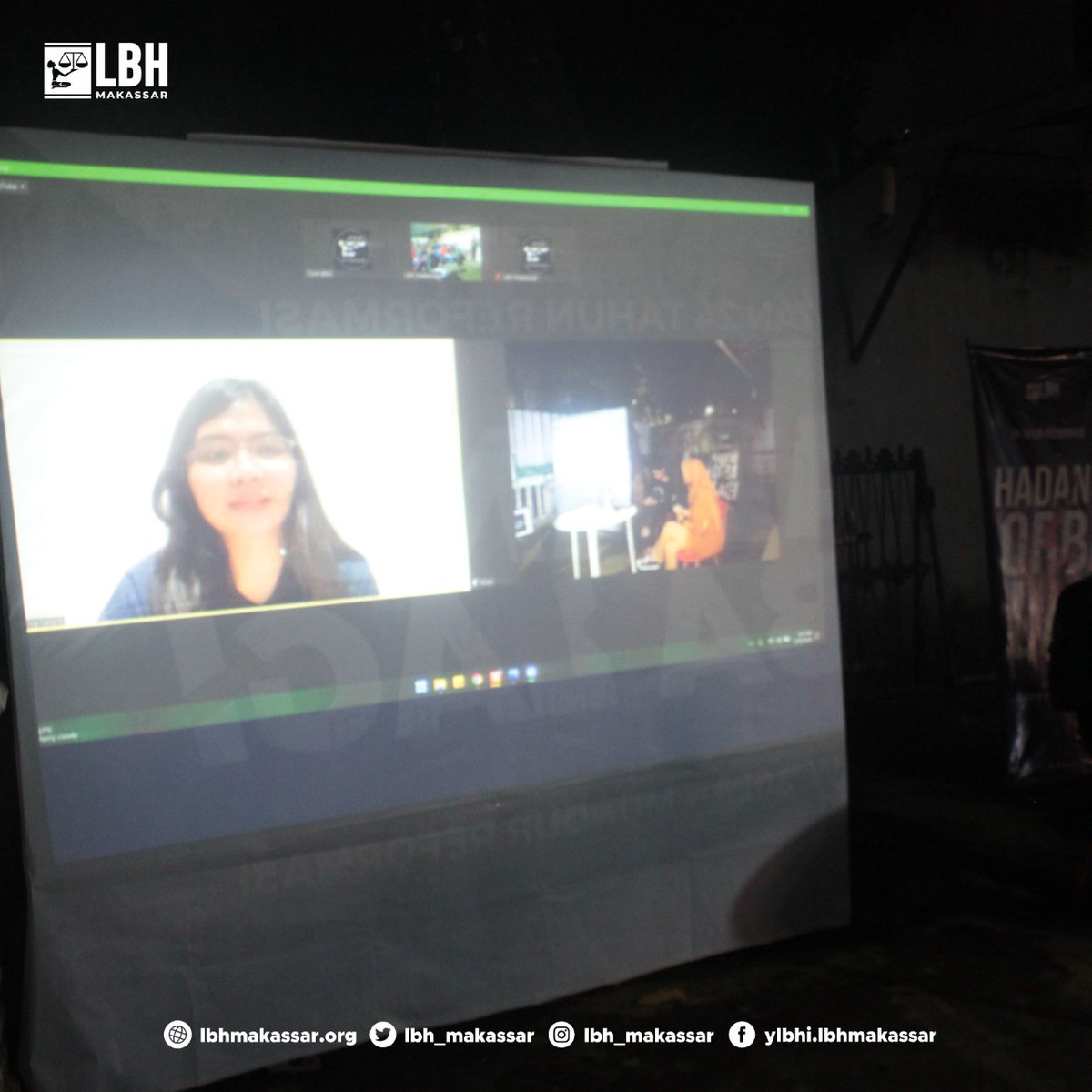 LBH_Makassar's tweet photo. Suasana nonton bareng dan diskusi film Demi 1%: Sangihe Melawan, di halaman kantor @lbh_makassar pada Rabu, 15/6/2022.

Film yang menceritakan perlawanan Warga Pulau Sangihe atas ancaman industri ekstraktif PT. Tambang Mas Sangihe (TMS). 
#savesangiheisland
#cabutuuminerba https://t.co/GRNYvFQGk6