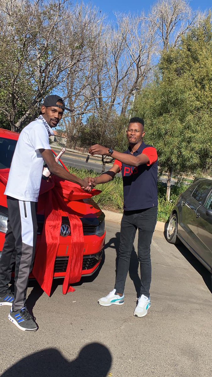 VehiclePlatinum's tweet photo. 018📍Congratulations my brother  on your  new car🥂more safe trips and happy memories #PlatinumVehicleBrokers 

💥Cash  or Finance available.
💥Nationwide delivery. 
💥Over 400 cars available.

📲078 889 1997
🌐https://t.co/rEAaZbZCpR
📧aaron@platinumvehicles.co.za
Ig: 2015.p.v.b https://t.co/aV2xqUcPAQ