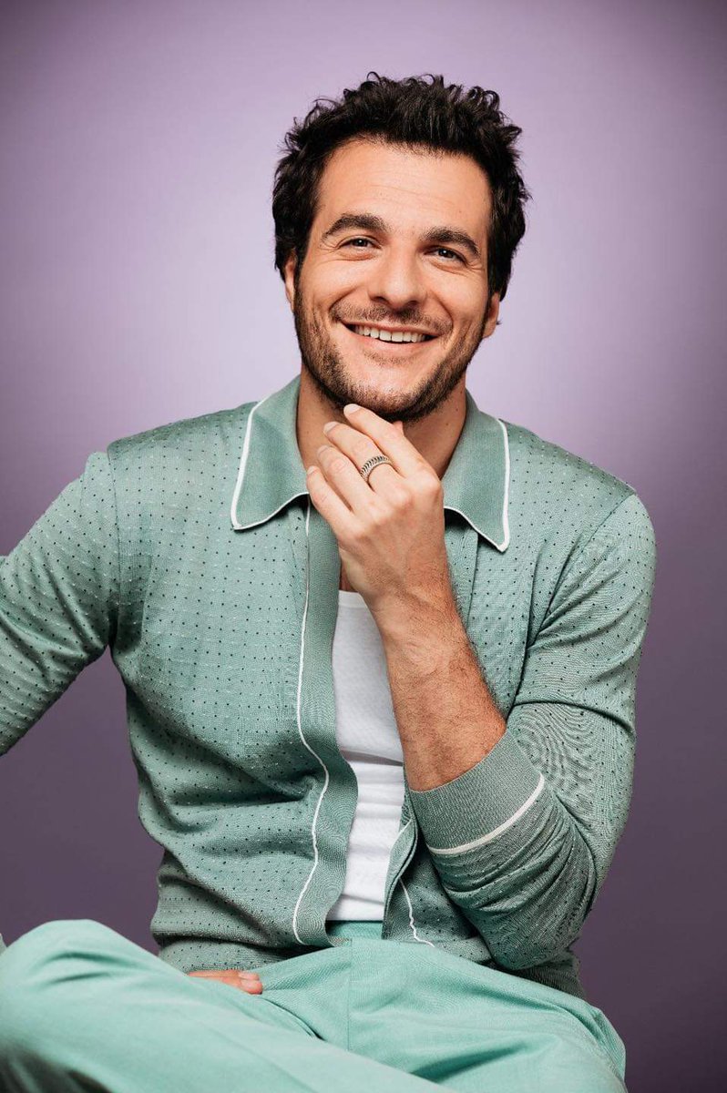 AmirFansES's tweet photo. ¡¡Feliz cumpleaños @Amir_Off !! Te deseamos todo lo mejor para este año nuevo que comienza para ti😃❤️🥳 https://t.co/GSB8KKeXEz